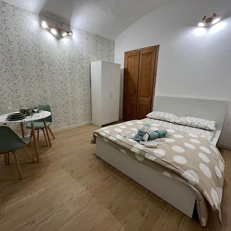 Maison Vivien, Appartamento Nel Cuore Di Torino. Bagian luar foto