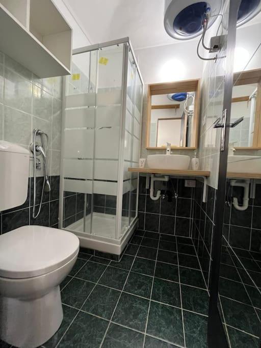 Maison Vivien, Appartamento Nel Cuore Di Torino. Bagian luar foto